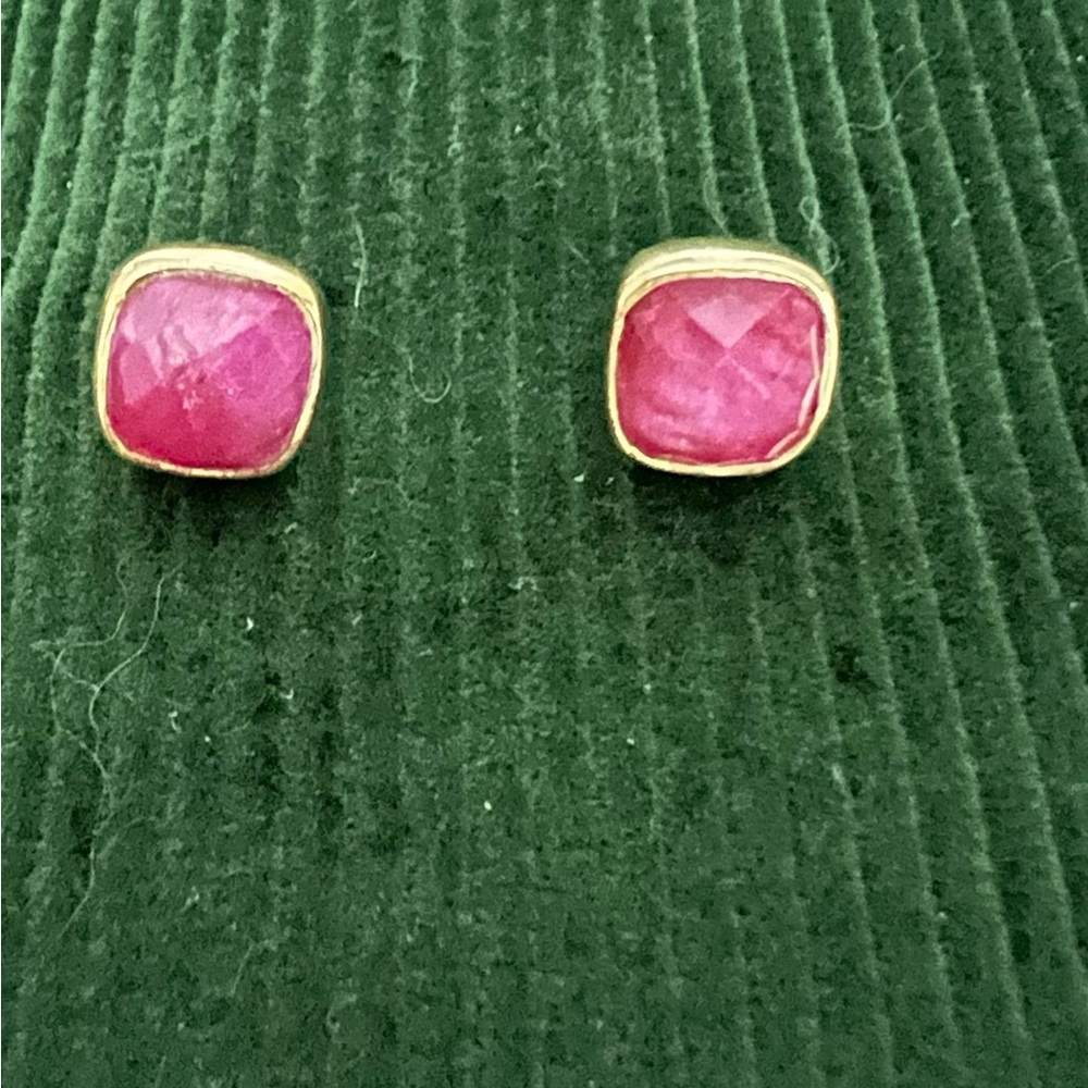 Pink Cushion-Cut Earrings in Gold